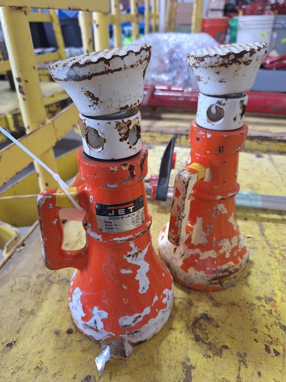 2 Jet 10 Ton Screw Jacks