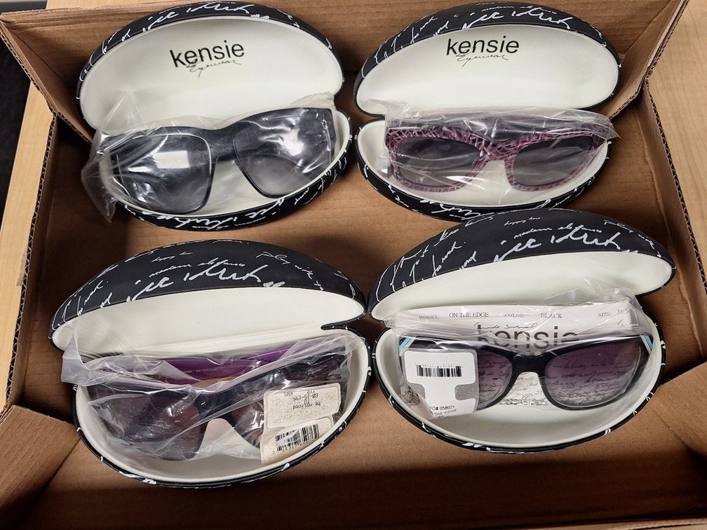 4 Pairs Kensie Sunglasses