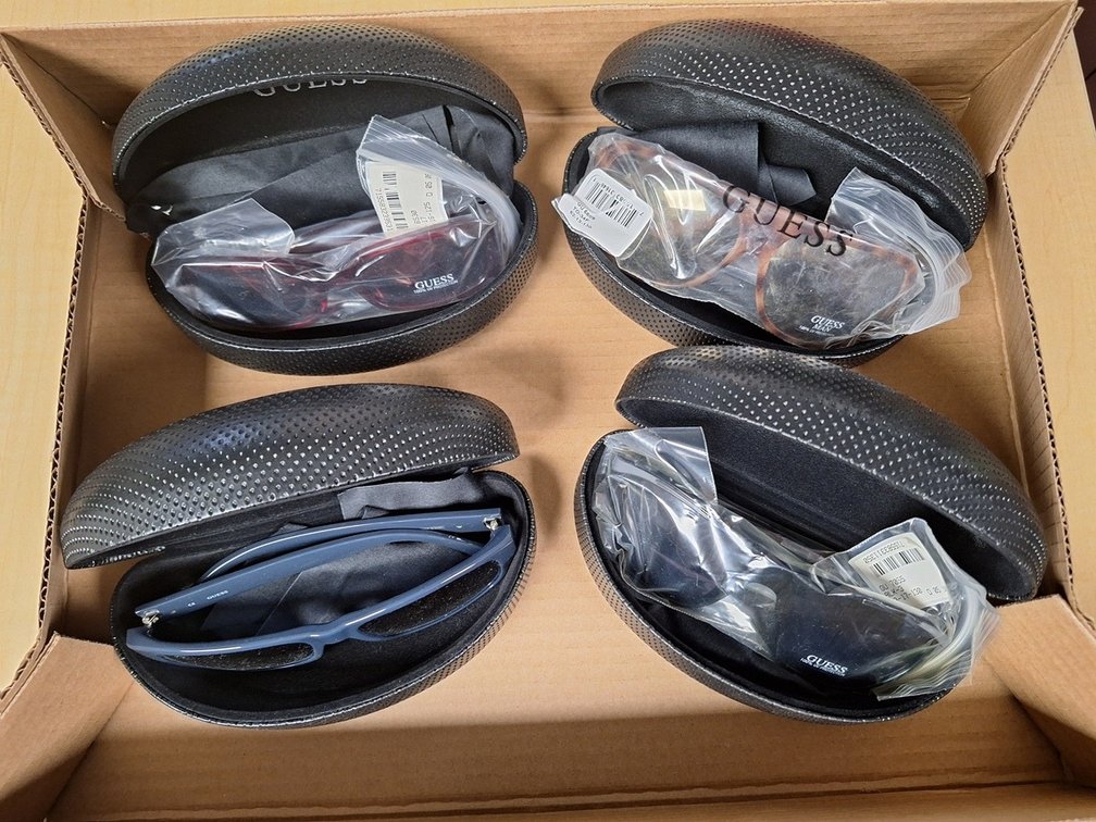 4 Pairs Guess Sunglasses