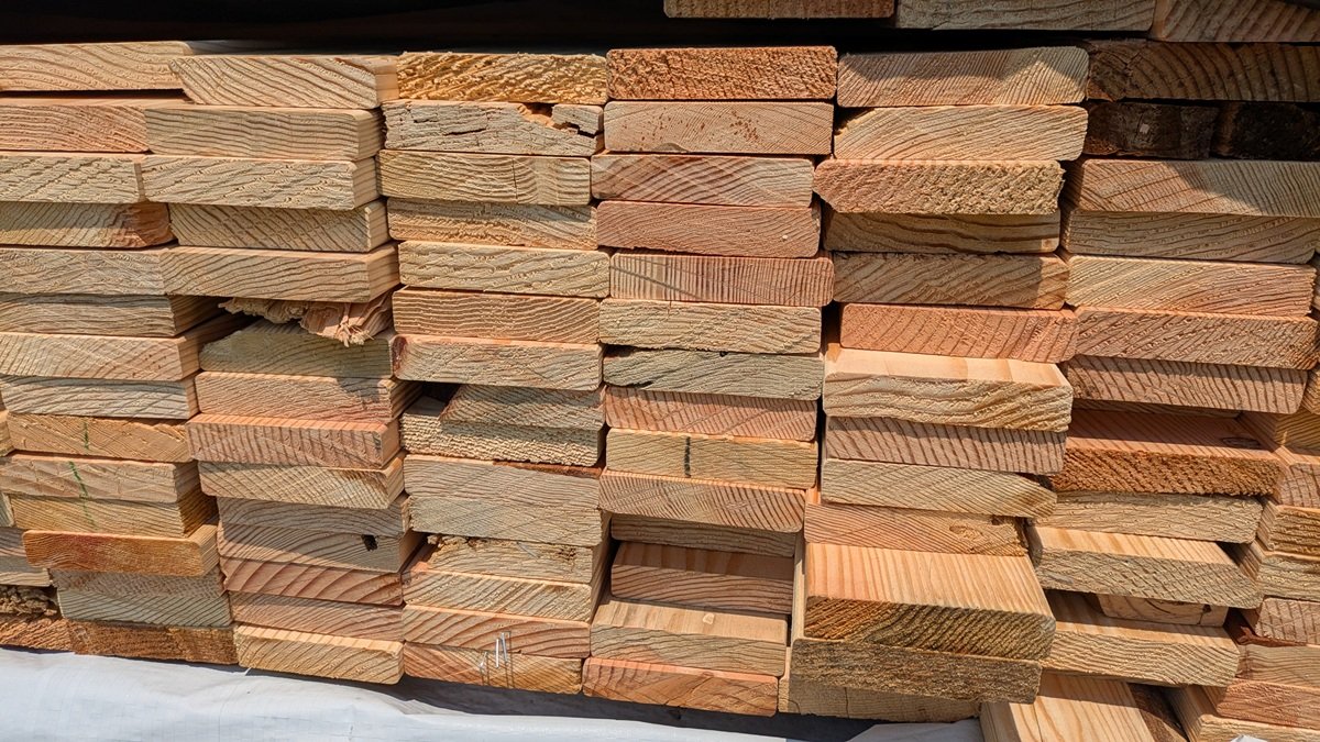 Douglas Fir 1"x4", Planer Falldown S4S, 11' to 16' Lengths, 2631 Linear Feet