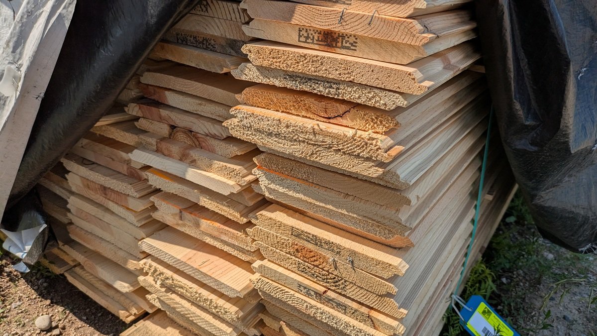 Ponderosa Pine 1"x8", COMMON LWP-11 REV, 194 Pieces, 6' and 8' Lengths, 889.3 Board Feet