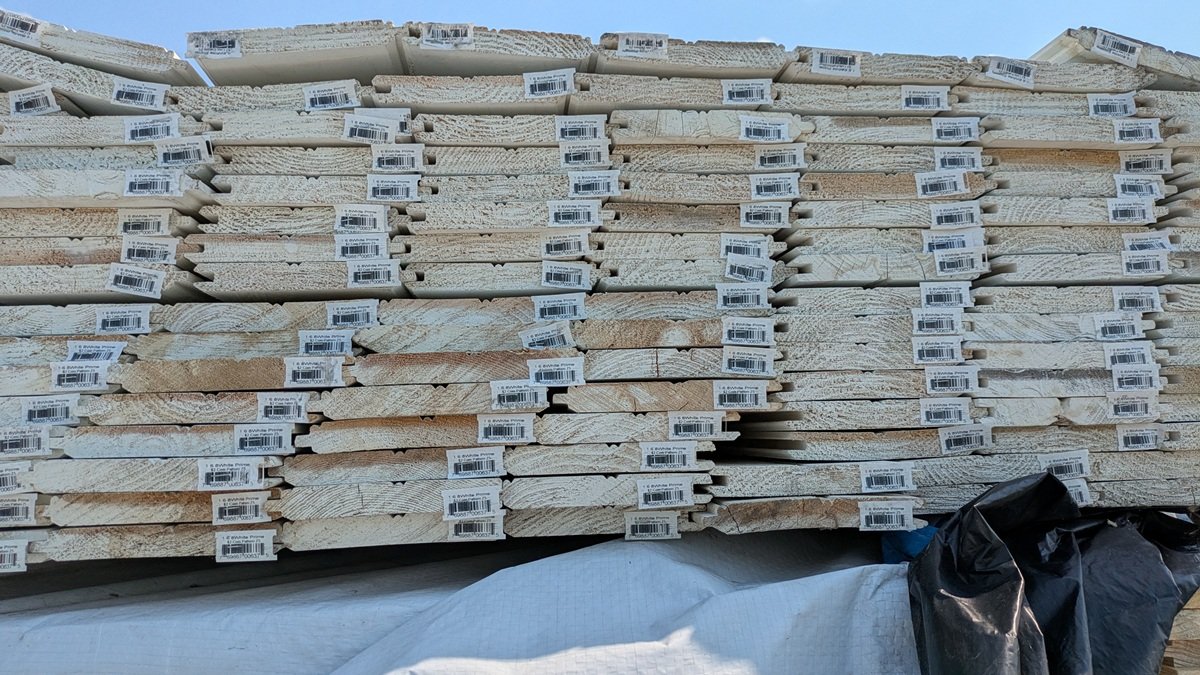 White Prime Ponderosa Pine 1"x6", 2 & BTR COMMON BEAD CLG FACE LWP-4 BACK, 8' Lengths, 1024 Linear Feet, 426 Sq. Ft.