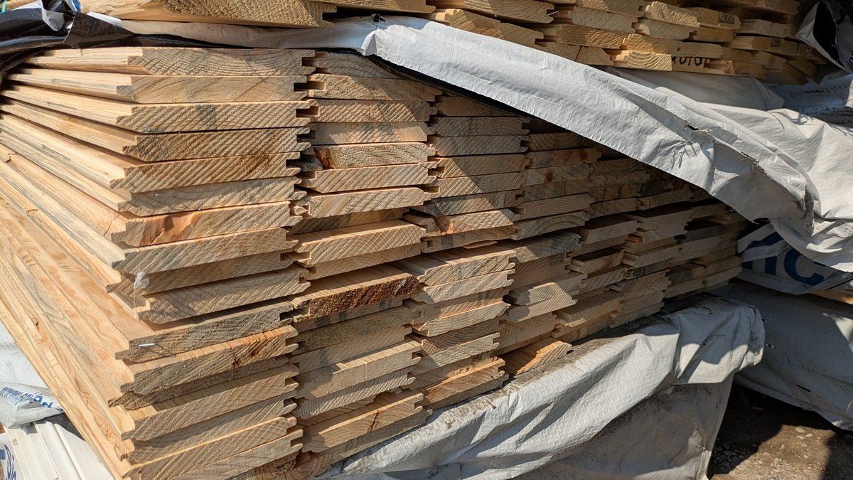 Ponderosa Pine 1"x6", UTIL LWP-4 FACE SQ BACK KD, 12' Lengths, 1812 Linear Feet, 755 Sq. Ft.