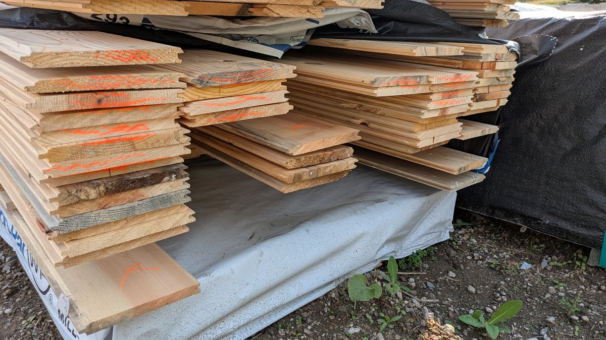 Ponderosa Pine 1"x8", UTIL LWP-4 FACE SQ BACK, 6' to 10' Lengths, 705.3 Board Feet