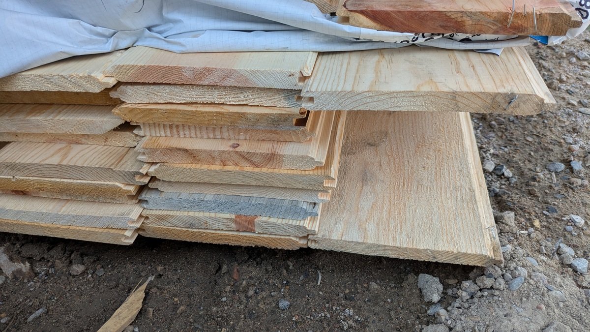 Ponderosa Pine 1"x8", UTIL LWP-4 REV, 8' to 10' Lengths, 492 Linear Feet, 281 Sq. Ft.