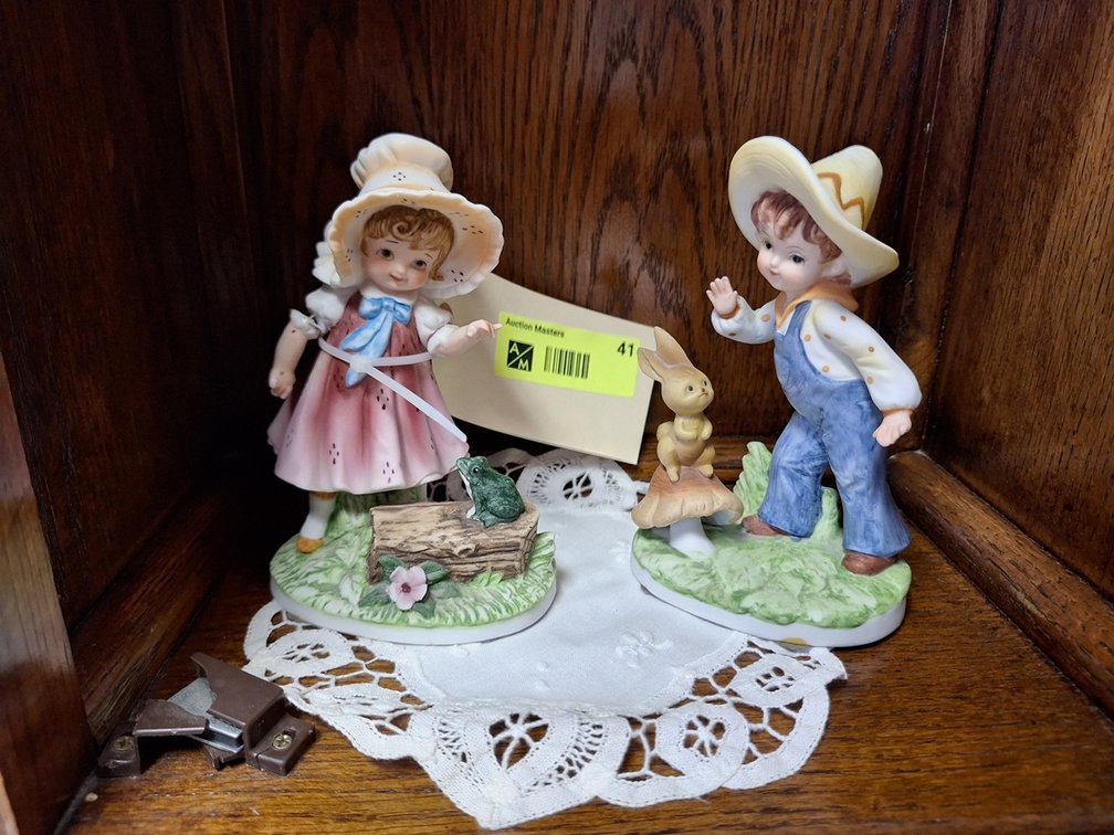 Pair Lefton Children Figurines, One has Chips, 6"
