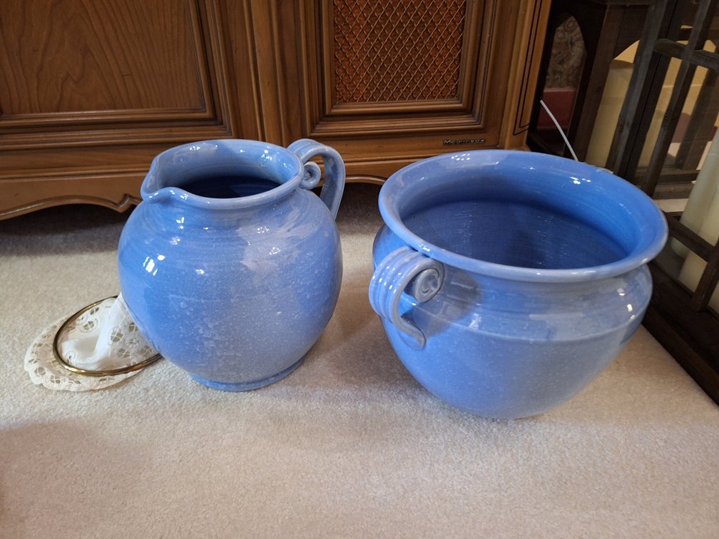 Italian Pitcher and Jardiniere Set, 9"