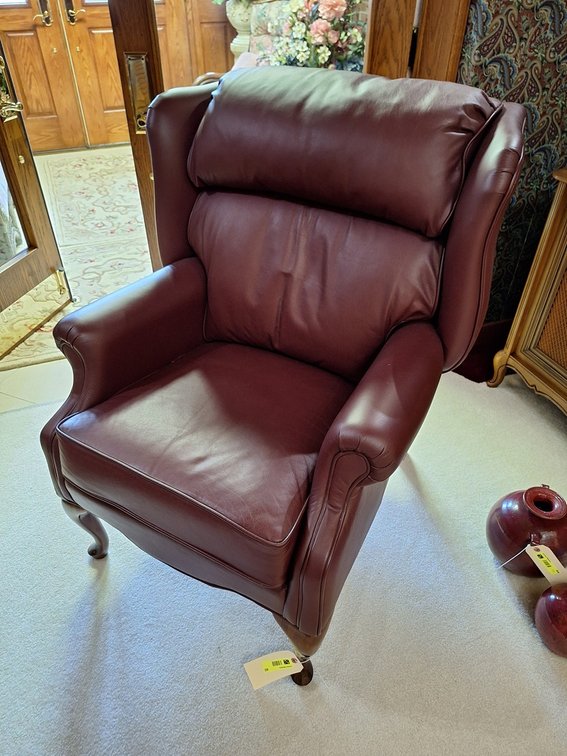 Mastercraft Leather Wingback Armchair, Like New, Approx 40"