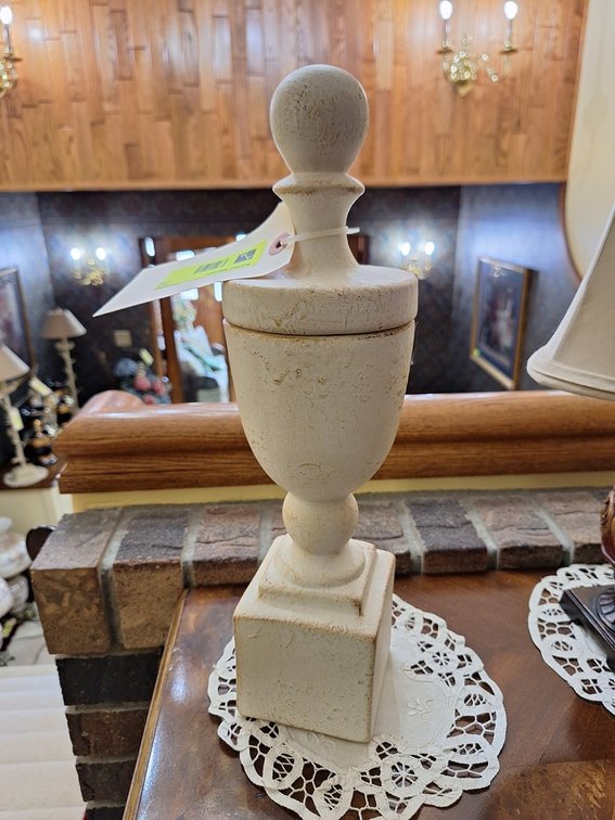 Decorative Corbel Motif Box, 15"
