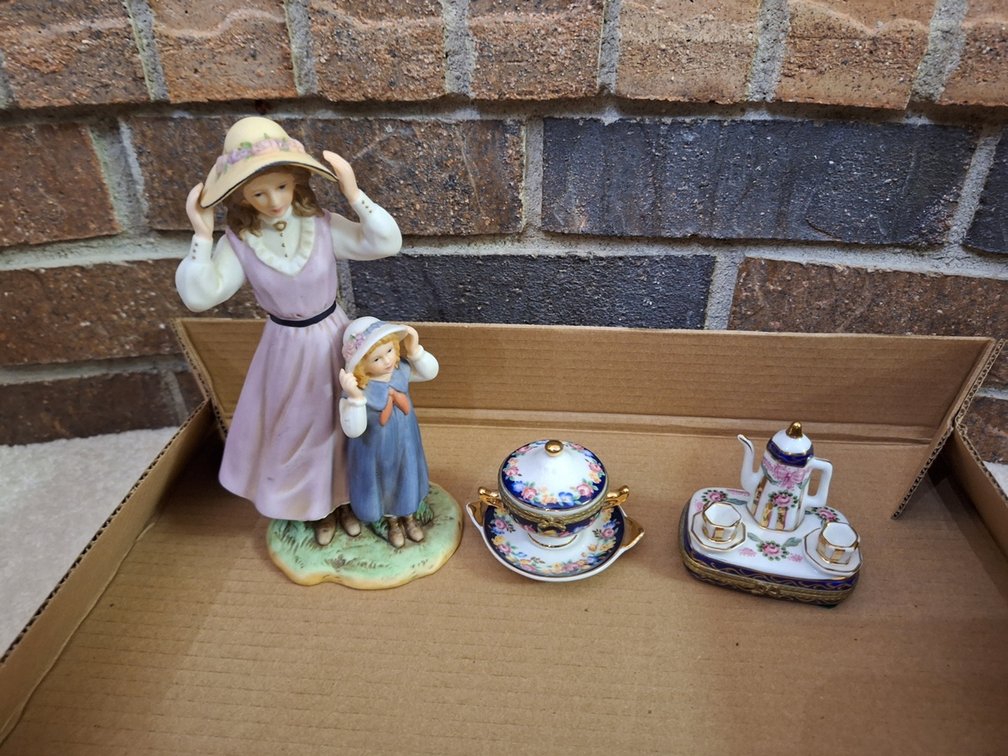 2 Dish-Style Porcelain Trinket Boxes and 8" Figurine
