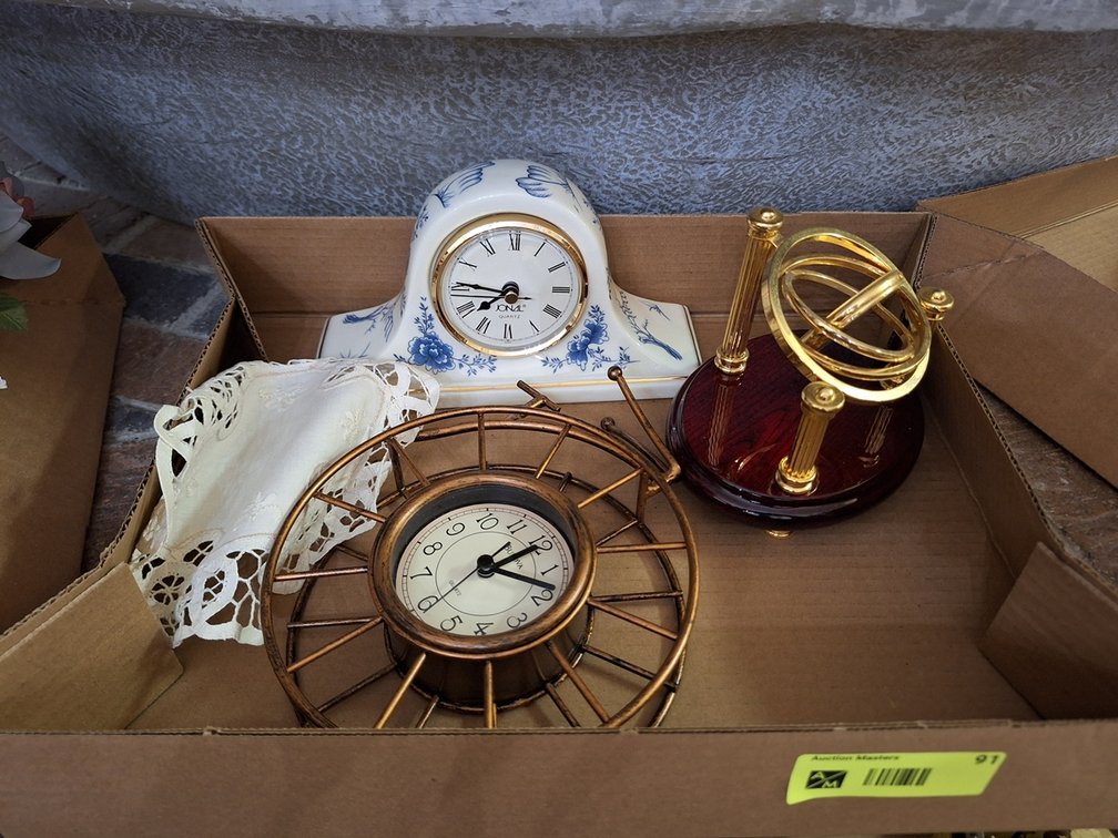 3 Assorted Decorative Clock, Seiko Gyroscope