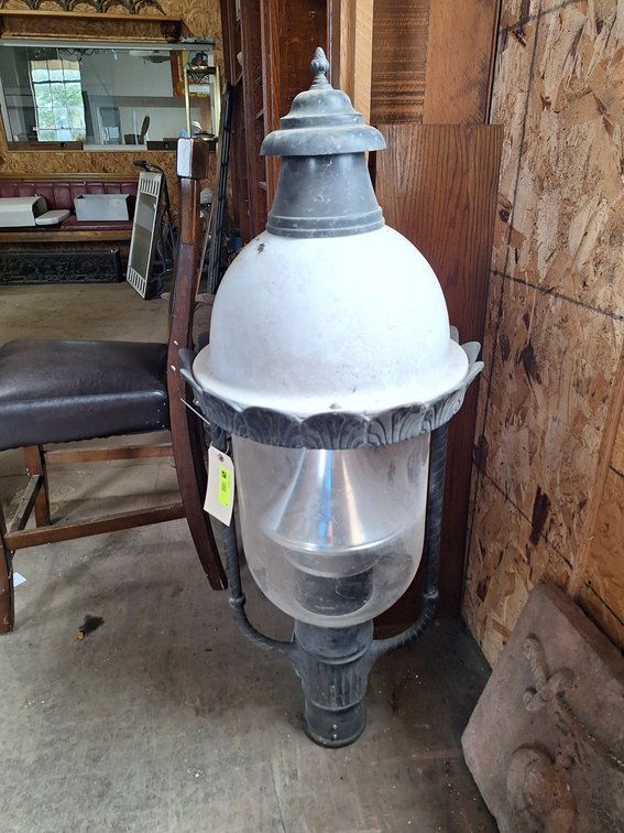 Vintage Street Lamp/Outdoor Light, 15"x46"