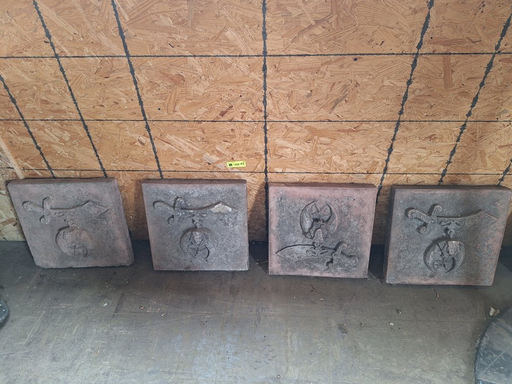 4 Decorative Pavers, 15"x15"