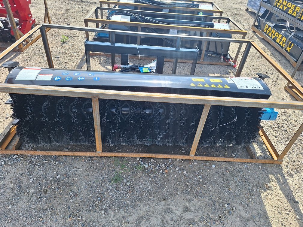 2026 Mower King Skid Steer Angle Broom, Model SSAB72, Unused
