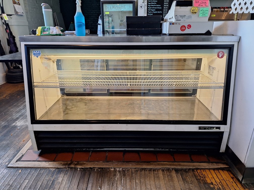 True Retail Display Cooler, Model TSID-72-36, Sliding Glass Doors, 73"x32"x42"
