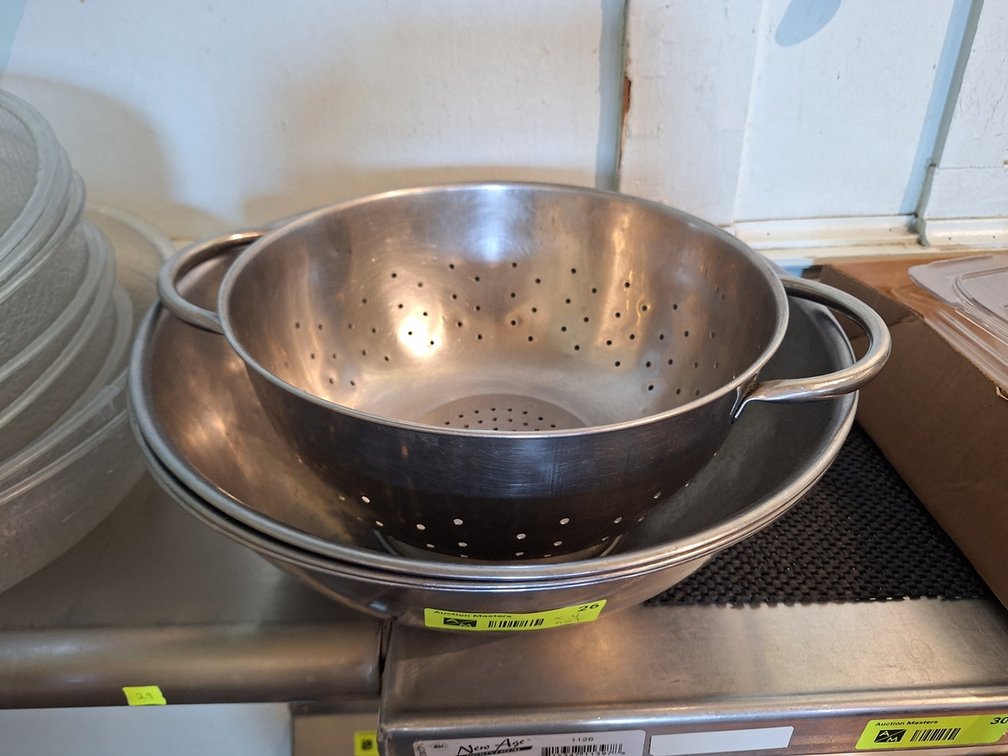 4 Assorted SS Bowls