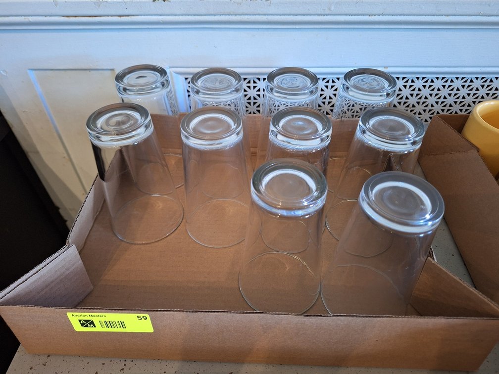 10 Pint Glasses