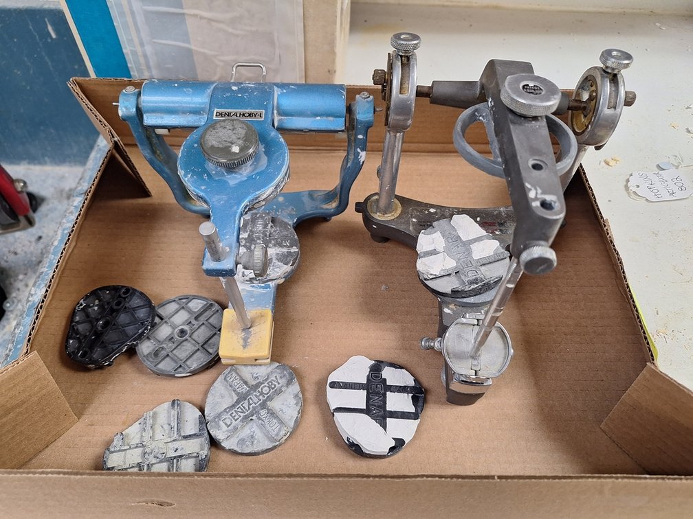 2 Dental Actuators