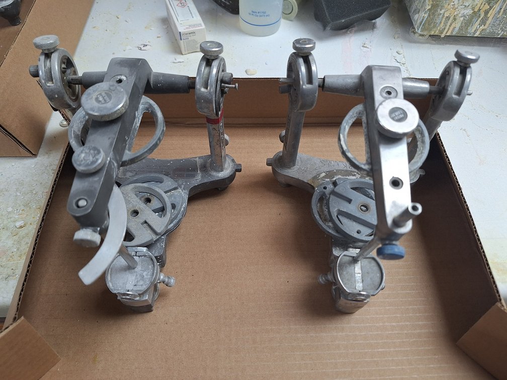2 Dental Actuators