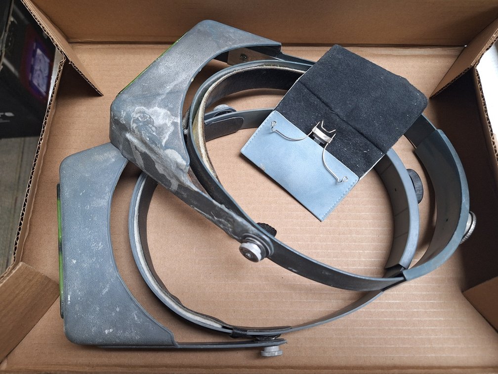 2 Magnifiers and Loupes