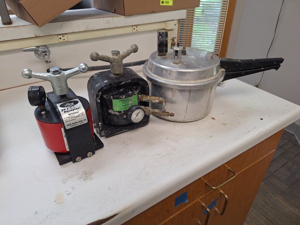 3 Assorted Pressure Pots