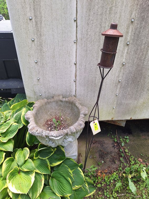 2 Concrete Planters