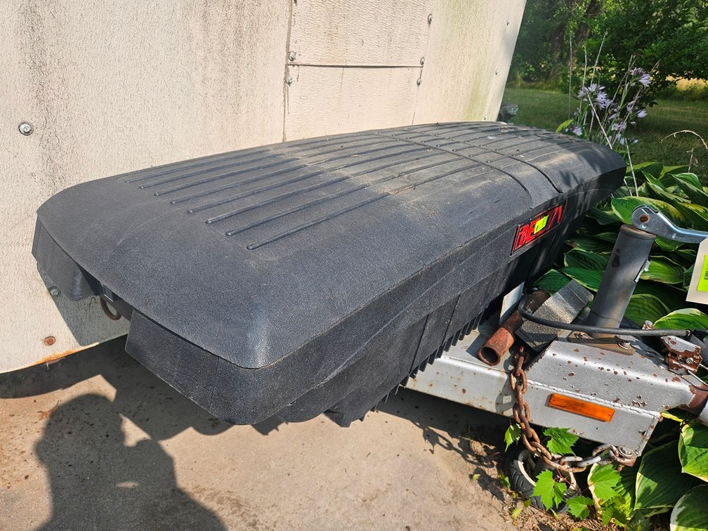Poly Delta Truck Box, 60"x20"x15"