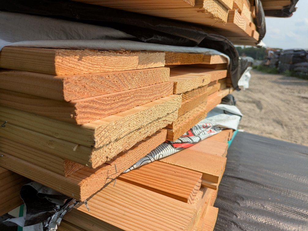 Douglas Fir 1"x8" Outs, S4S EE KD, 40 Pieces, 6' to 9' Lengths, 249 Linear Feet