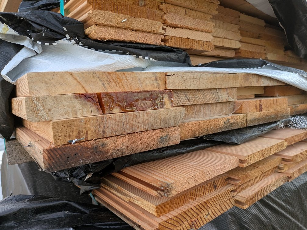 Douglas Fir 5/4"x8" S4S EE KD, 23 Pieces, 3' to 5' Lengths, 90 Linear Feet