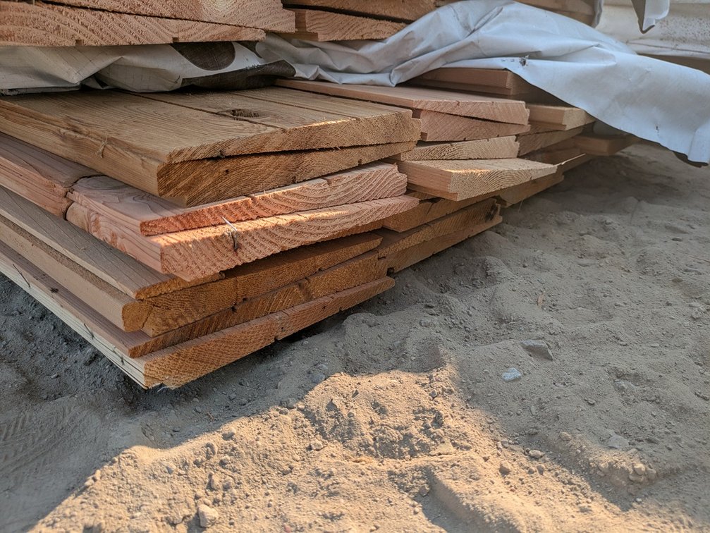 Western Red Cedar 1"x10" Utility Thick Butt Bevel KD R/L, 42 Pieces, 8' Lengths, 336 Linear Feet, 231 Sq. Ft.
