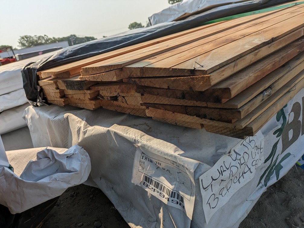 Western Red Cedar 1"x10" Utility Thick Butt Bevel KD R/L, 36 Pieces, 6' to 8' Lengths, 264 Linear Feet, 178 Sq. Ft.