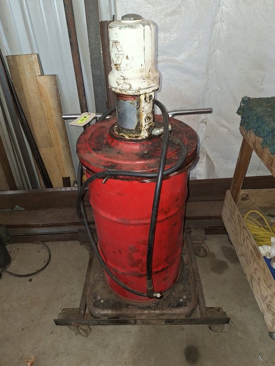 Gadus V22022 Evacuator Pump with Canister