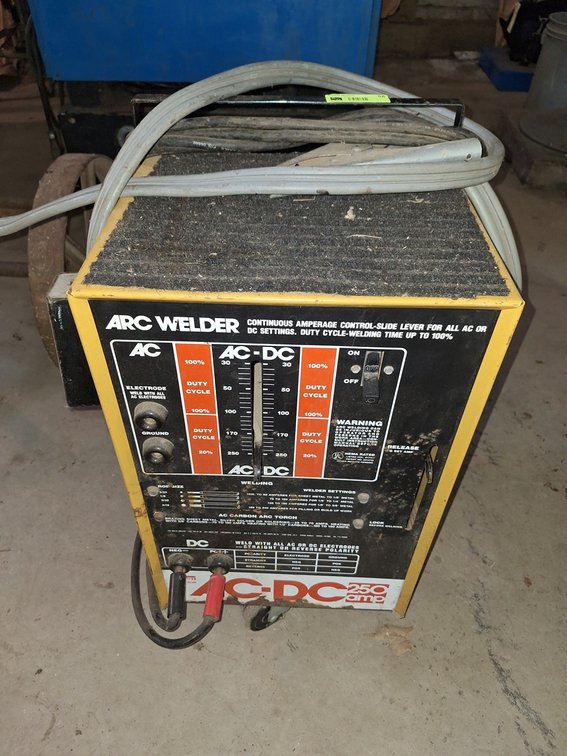 Montgomery Wards AC/DC 250 Amp Arc Welder