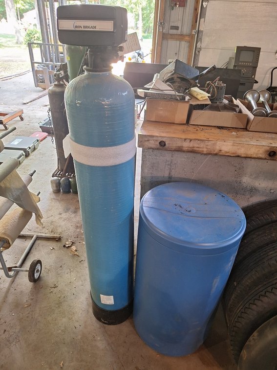 Iron Brigade Water Softener with Poly Tank