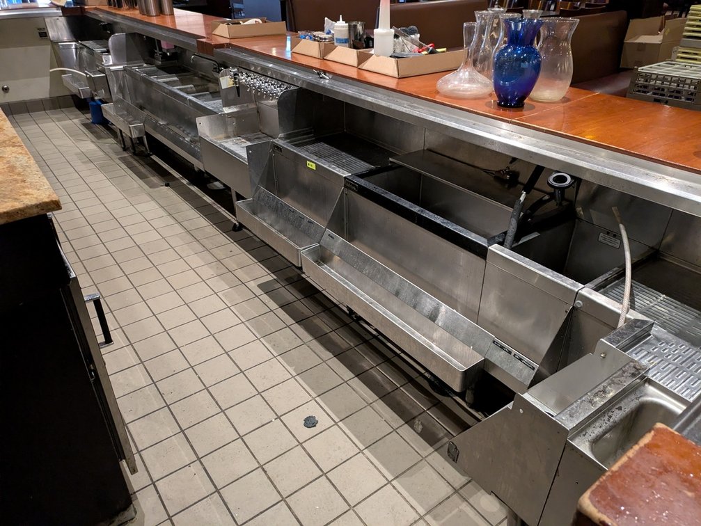 11 Assorted Perlick SS Underbar Assembly- Drainboards, Sinks, Speed Rails, 10 Tap Beer Tower, and More, Approx 22- Wide