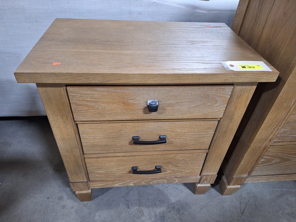 Legacy Classic 3 Drawer Night Stand, 28"x17"x29"