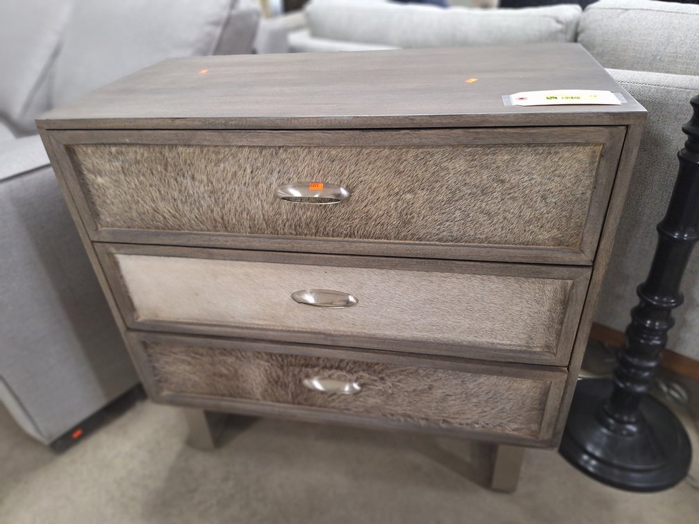 Crestview 3 Drawer Chest, 32"x16"x32"
