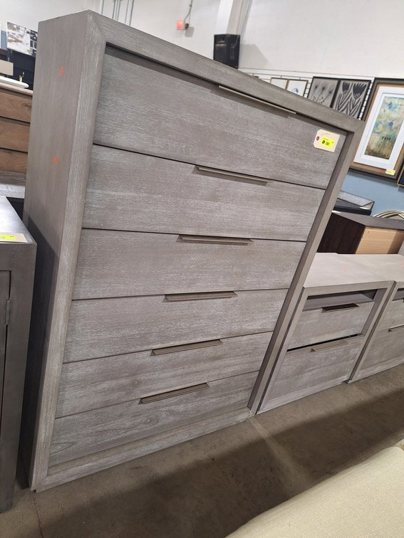 Modus Furniture 6 Drawer Dresser 40"x18"x56" and 2 Drawer Night Stand 32"x16"x29"