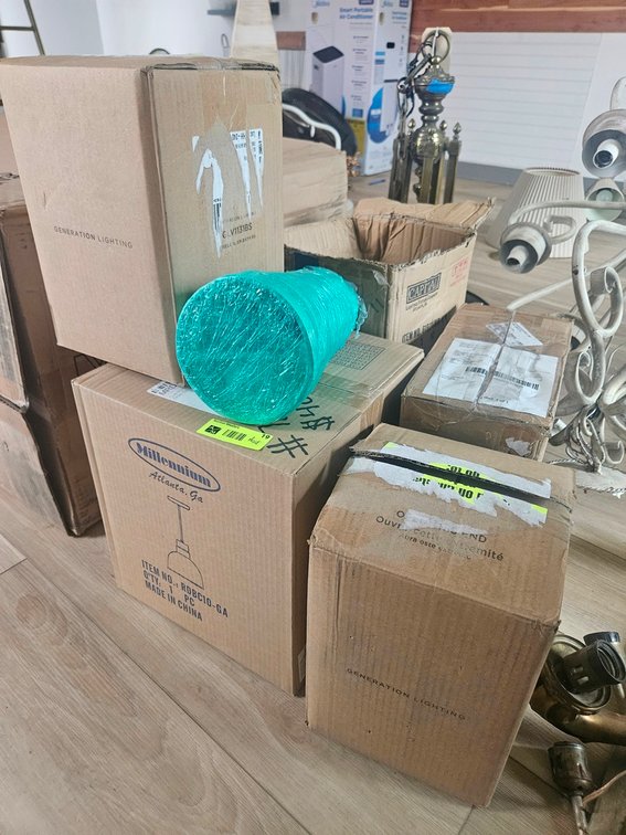 Assorted Light Fixtures