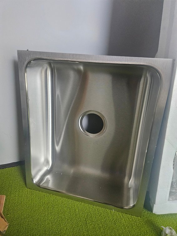 SS Sink, 21"x18"