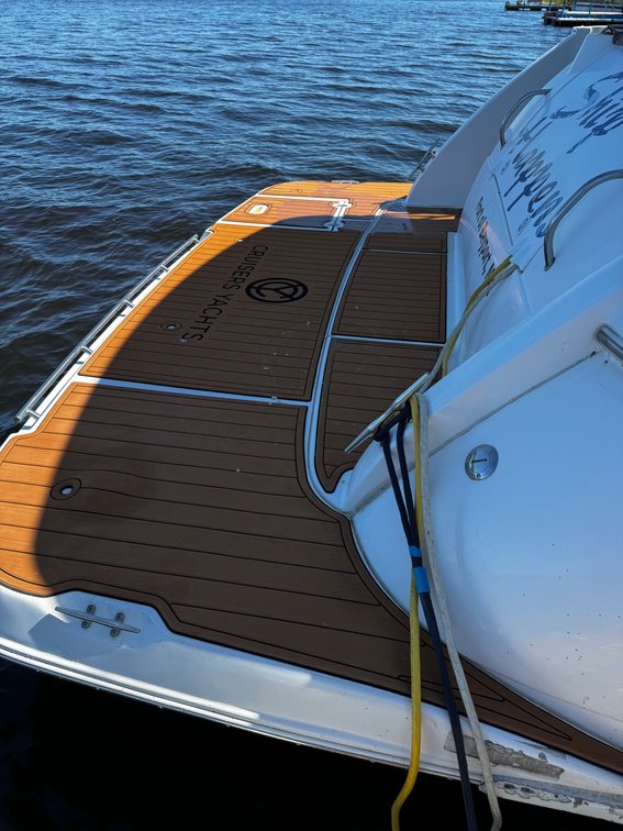 Image for 1999 Cruisers Yacht 3870 Express