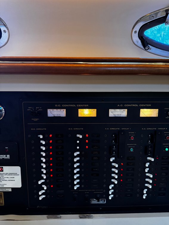 Image for 1999 Cruisers Yacht 3870 Express