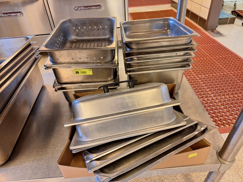 11 SS 1/2 Pans with Lids