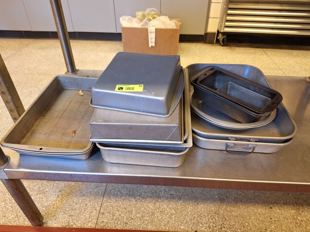 Assorted Baking Pans