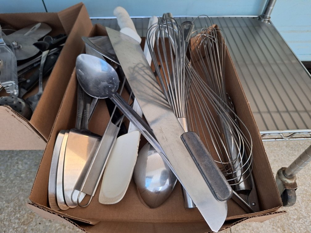 Assorted Utensils