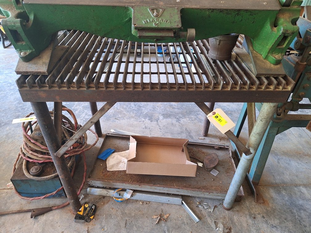 Metal Welding Table, 36"x27"x33"
