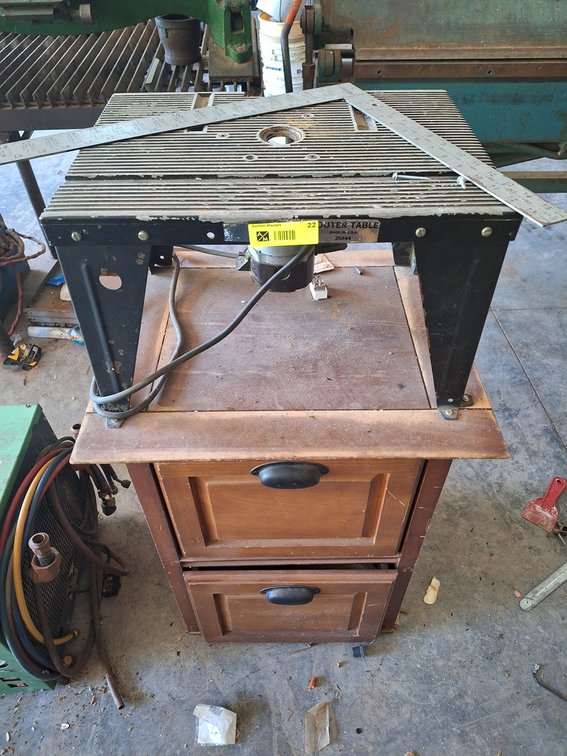 Router Table with Montgomery Ward Router