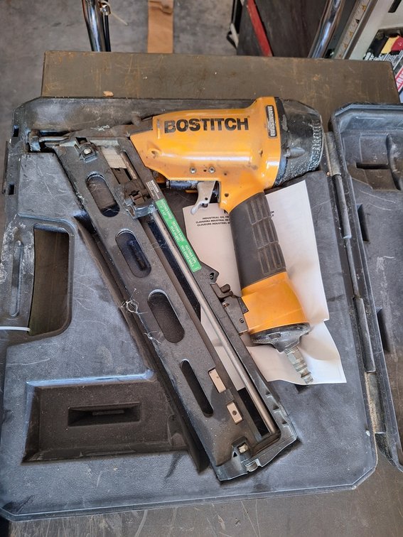 Bostitch N52 Pneumatic Finish Nailer