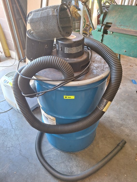 Dayton 32709E Commercial Wet/Dry Vac with Barrel