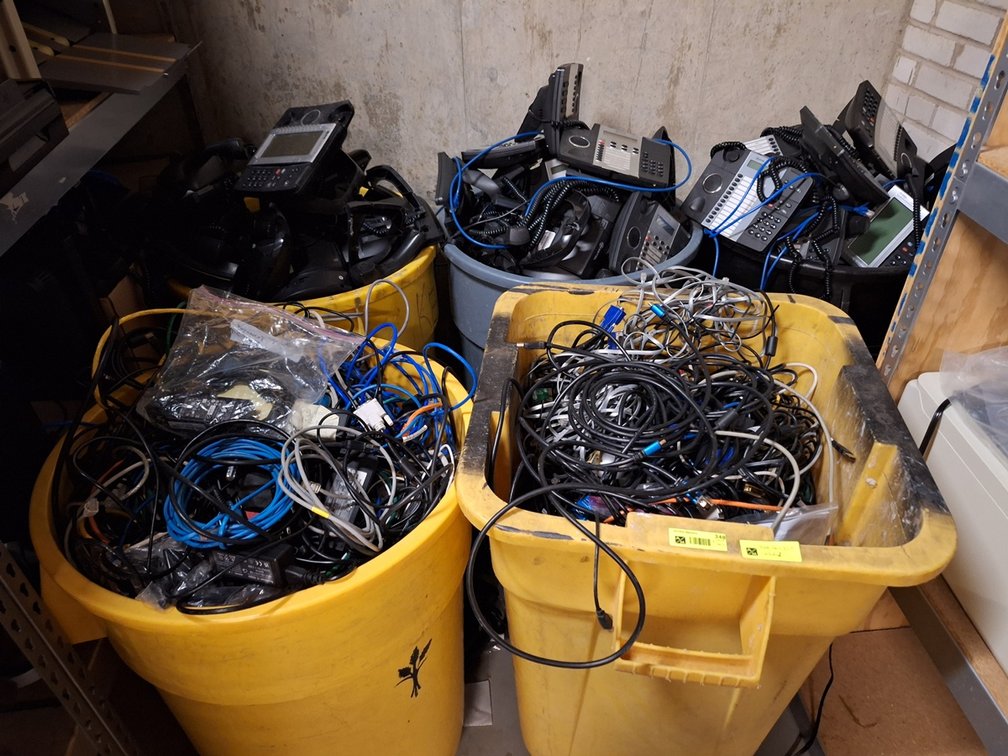 Contents of 5 Bins- Phones and Electrical